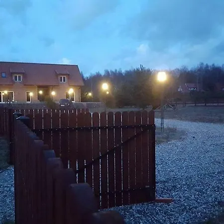 Dom Pod Debami Feriehus Lysa Gora